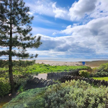 Coastal Apartment With Beach On Your Doorstep! Llanelli Buitenkant foto