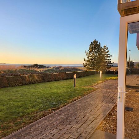 Coastal Apartment With Beach On Your Doorstep! Llanelli Buitenkant foto