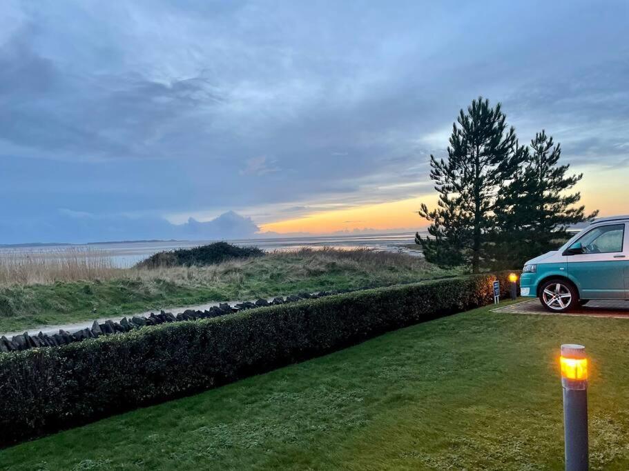 Coastal Apartment With Beach On Your Doorstep! Llanelli Buitenkant foto