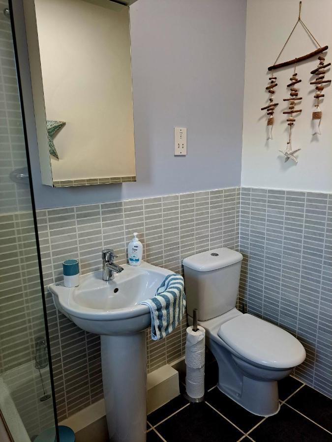 Coastal Apartment With Beach On Your Doorstep! Llanelli Buitenkant foto